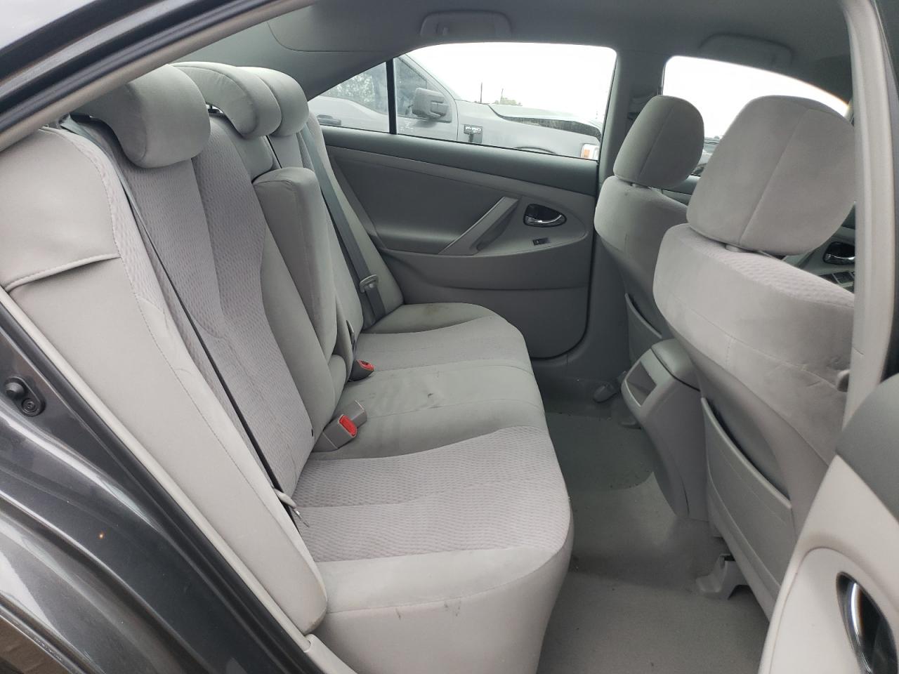 2010 Toyota Camry Base VIN: 4T4BF3EK0AR037595 Lot: 82049905