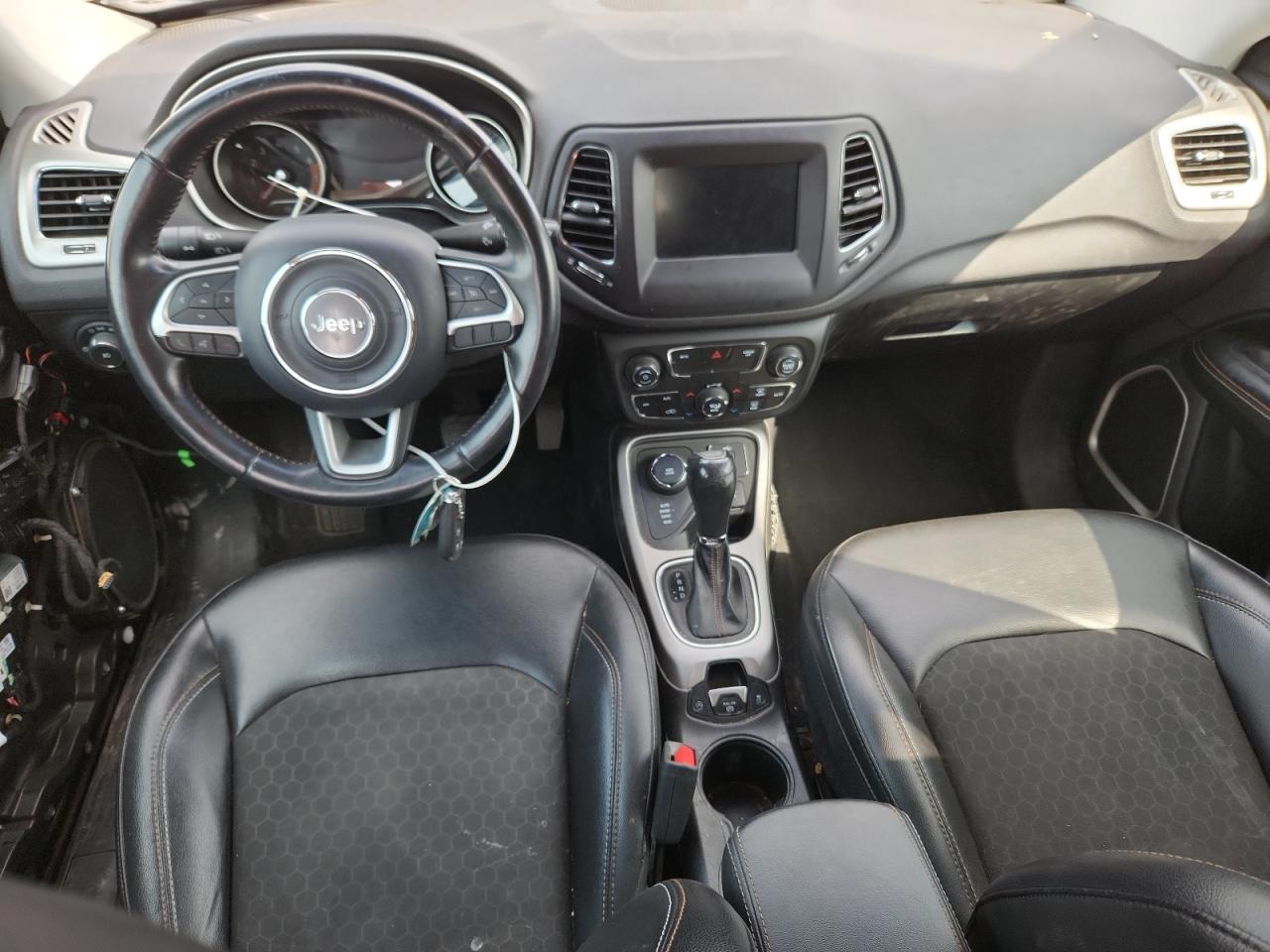 2018 Jeep Compass Latitude VIN: 3C4NJDBB1JT422954 Lot: 71838395