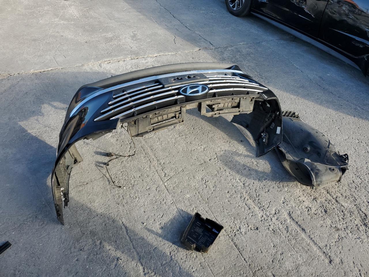 2020 Hyundai Sonata Hybrid VIN: KMHL24JJXLA014052 Lot: 82010345