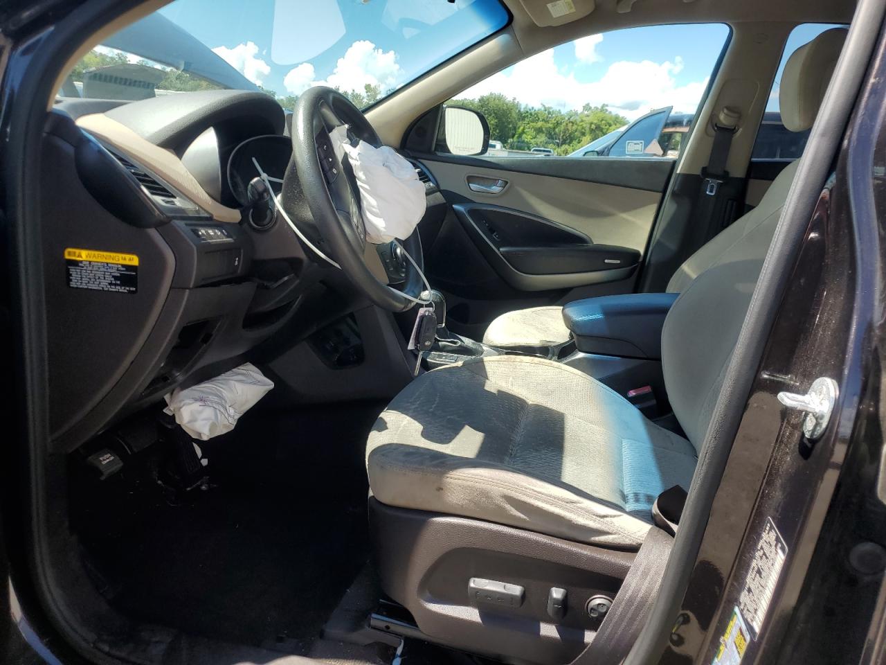 2017 Hyundai Santa Fe Se VIN: KM8SMDHF1HU224696 Lot: 84002645