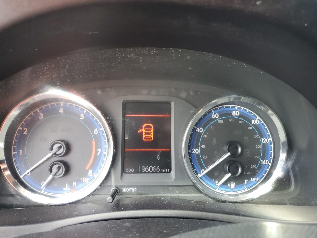 2018 Toyota Corolla L VIN: 5YFBURHE6JP847629 Lot: 84735685