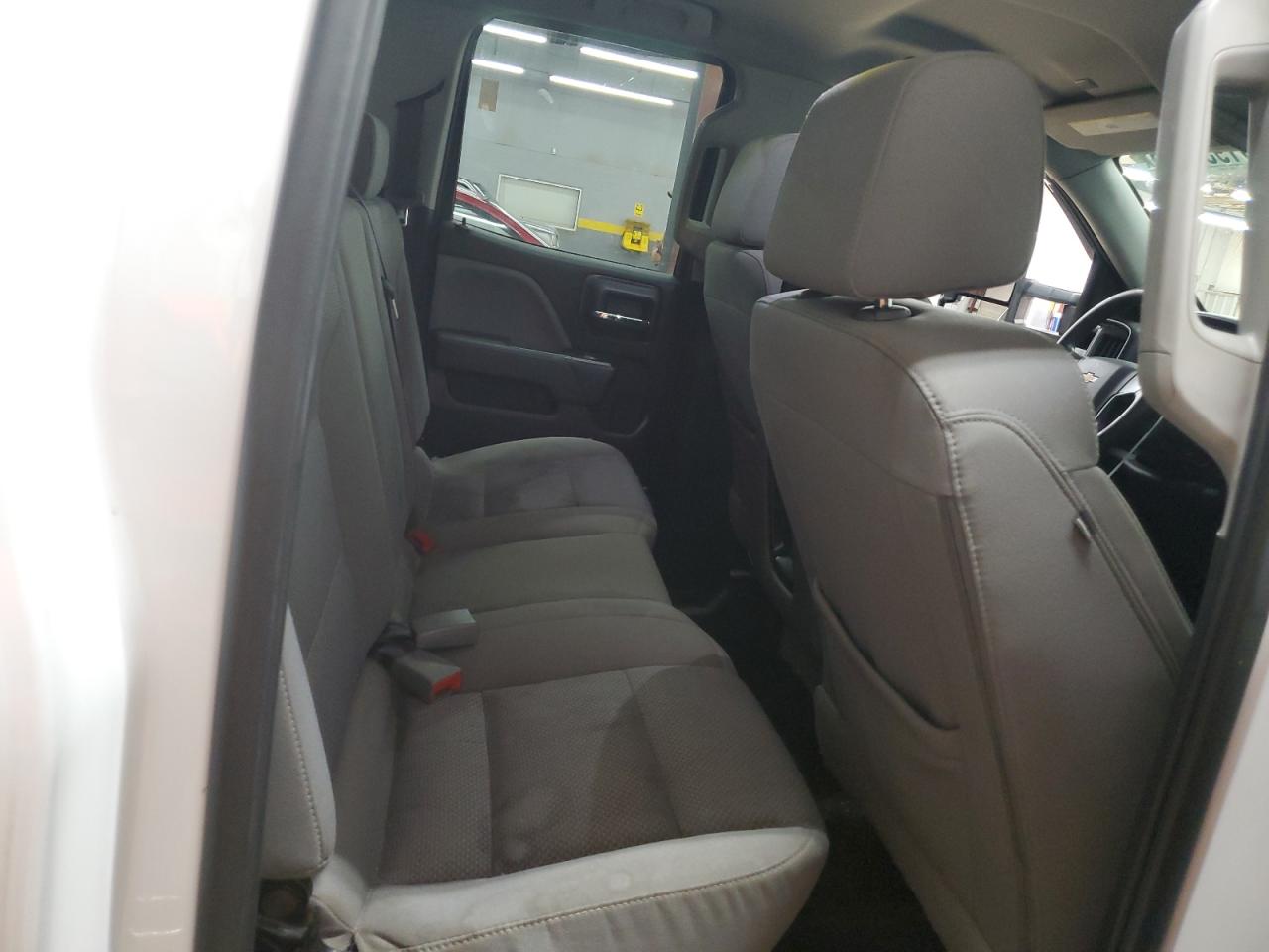 2018 Chevrolet Silverado K1500 Custom VIN: 1GCVKPEC9JZ363549 Lot: 81939075