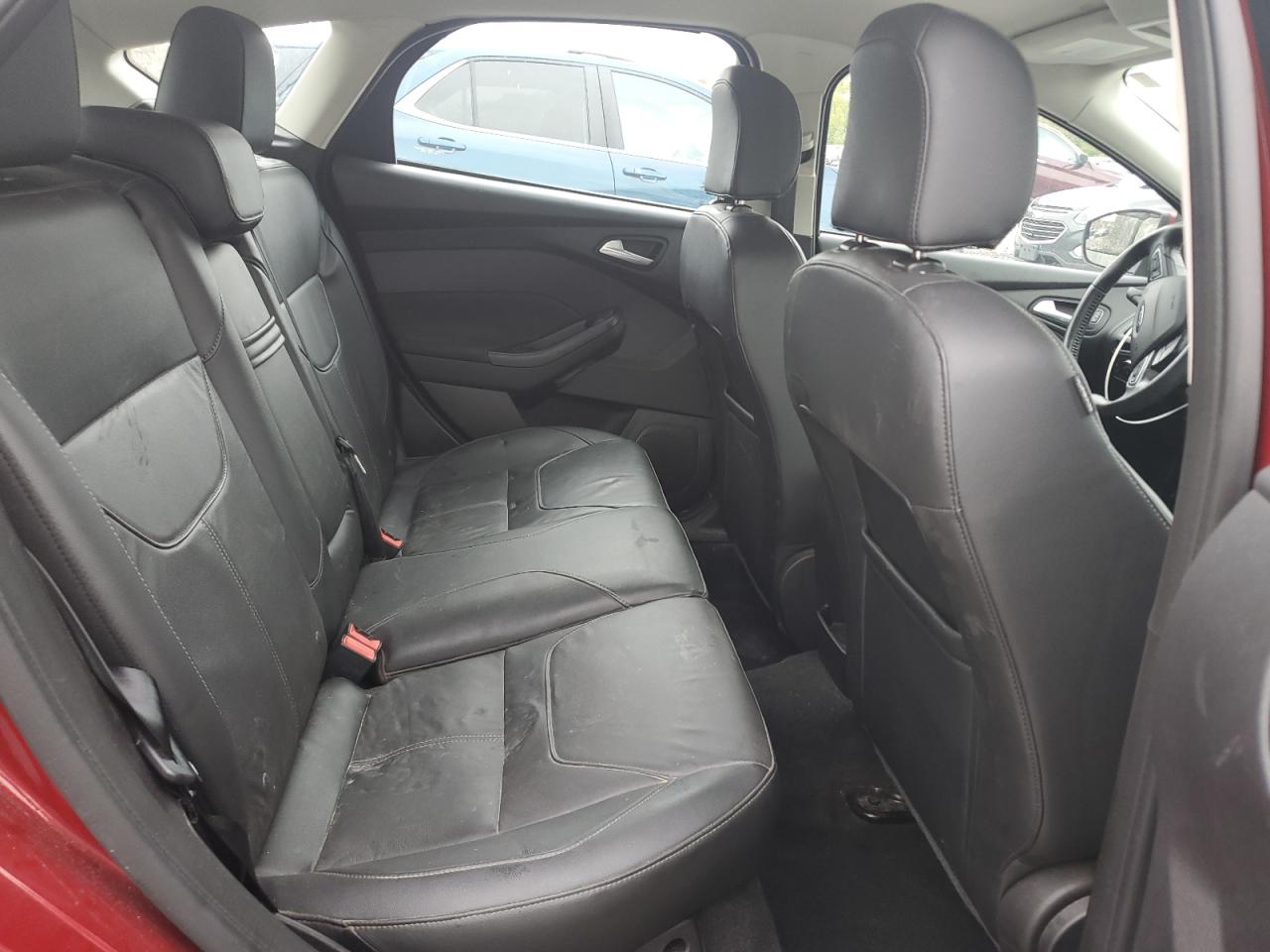 2015 Ford Focus Se VIN: 1FADP3K28FL239659 Lot: 85756085