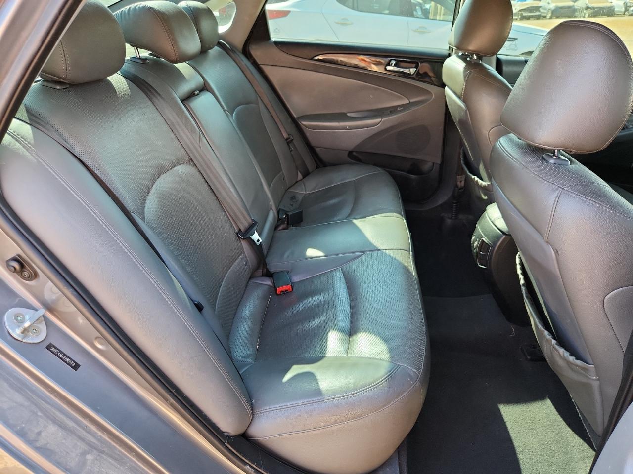 2014 Hyundai Sonata Se VIN: 5NPEC4AB0EH806919 Lot: 81029205