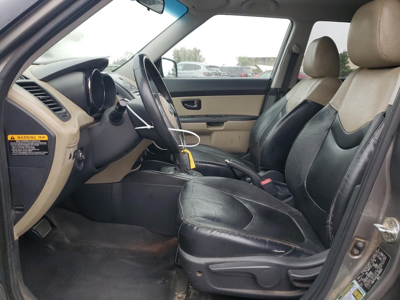 2011 Kia Soul + VIN: KNDJT2A27B7196682 Lot: 81835045