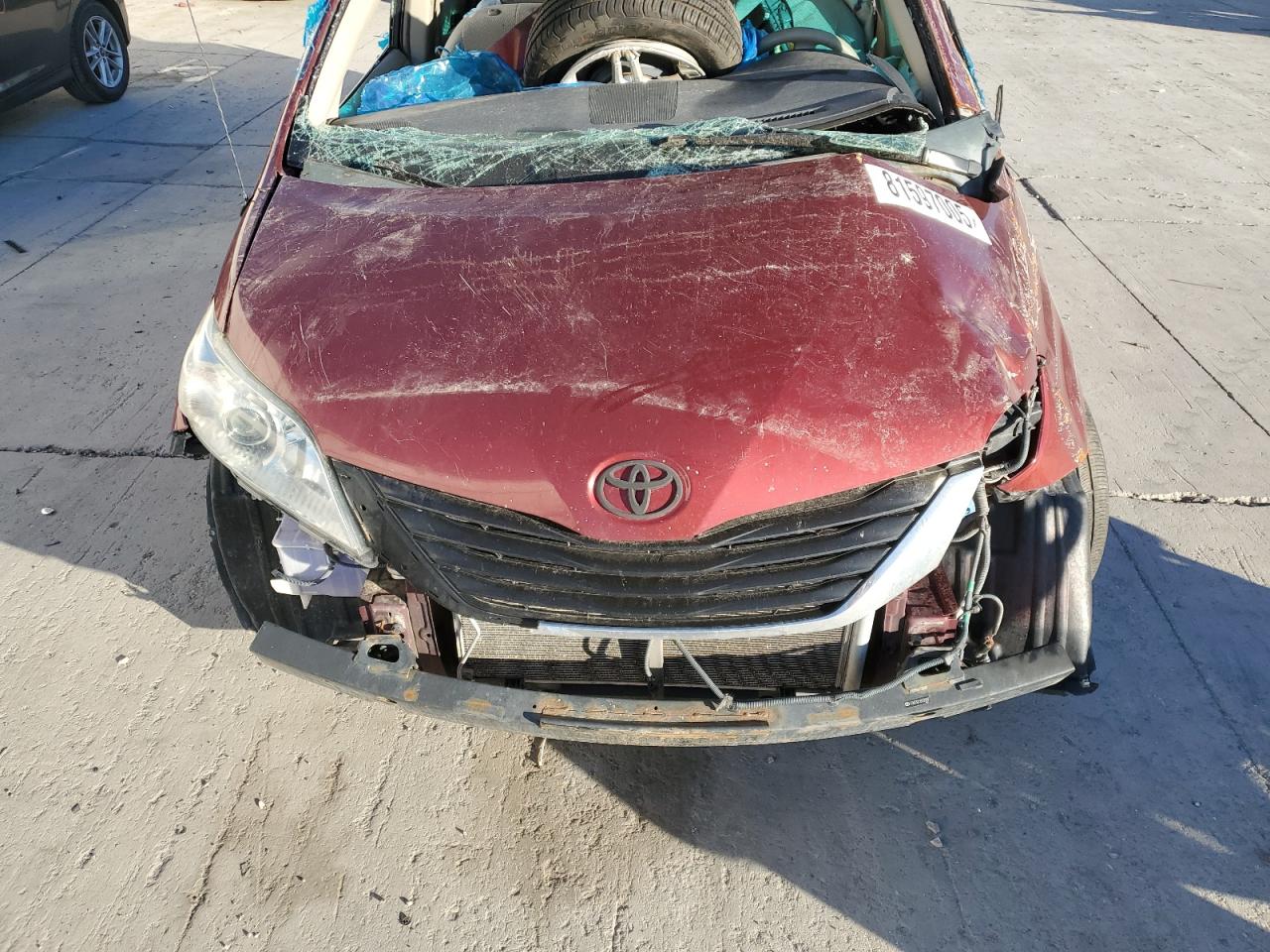 2011 Toyota Sienna Le VIN: 5TDKK3DC1BS129986 Lot: 81597005