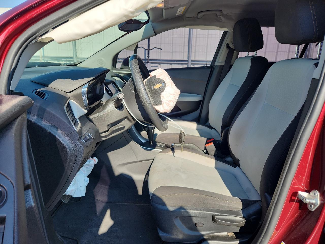 2017 Chevrolet Trax Ls VIN: 3GNCJNSB1HL275551 Lot: 71124395