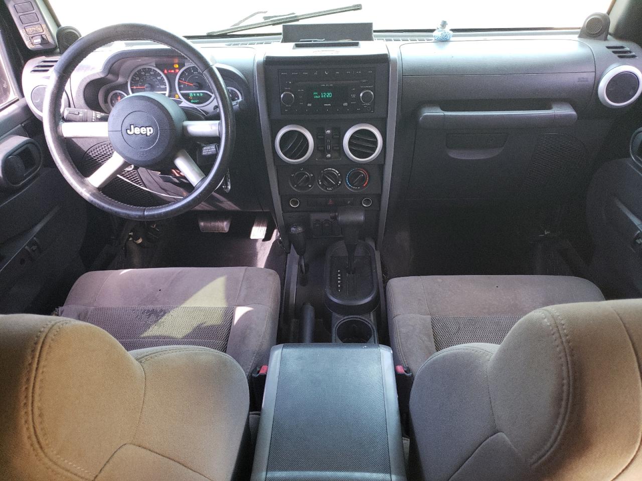 2009 Jeep Wrangler Unlimited Sahara VIN: 1J8GA59119L748734 Lot: 71823575