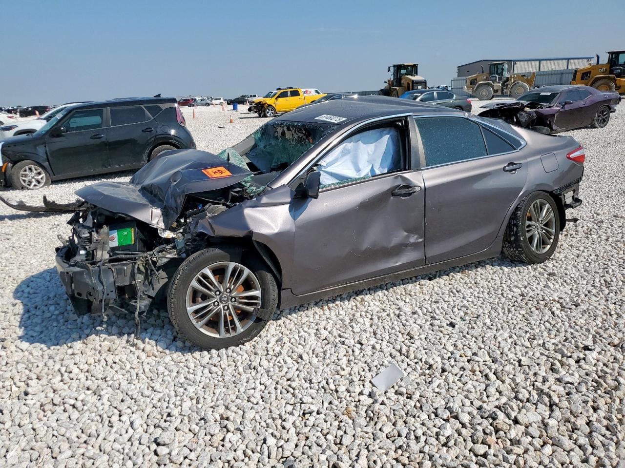 2016 Toyota Camry Le 4T1BF1FK5GU264271 photo #1