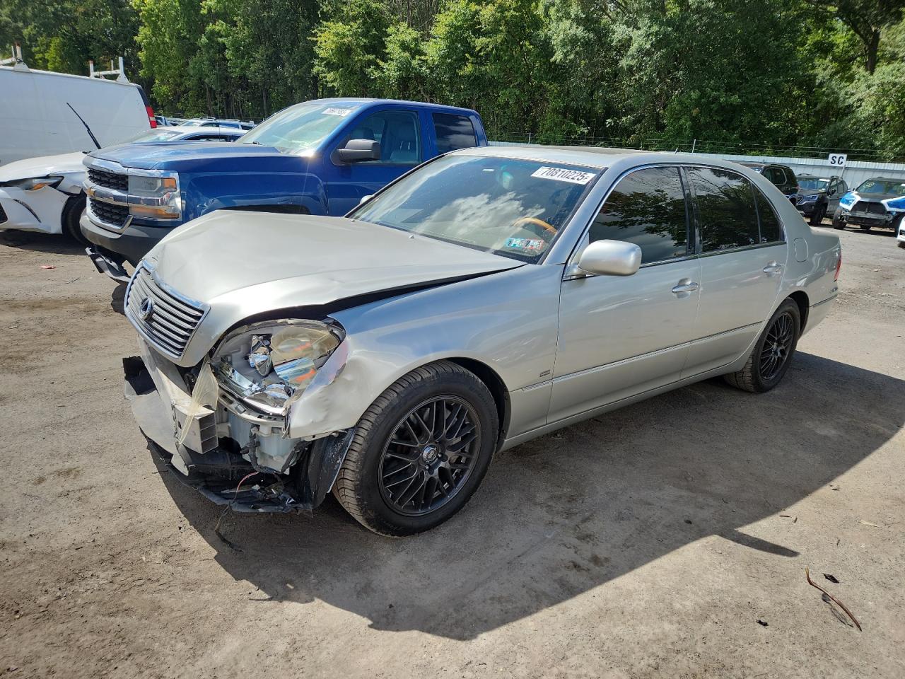 LEXUS LS430 2001. Lot# 70810225. VIN JTHBN30F210018144. Photo 1