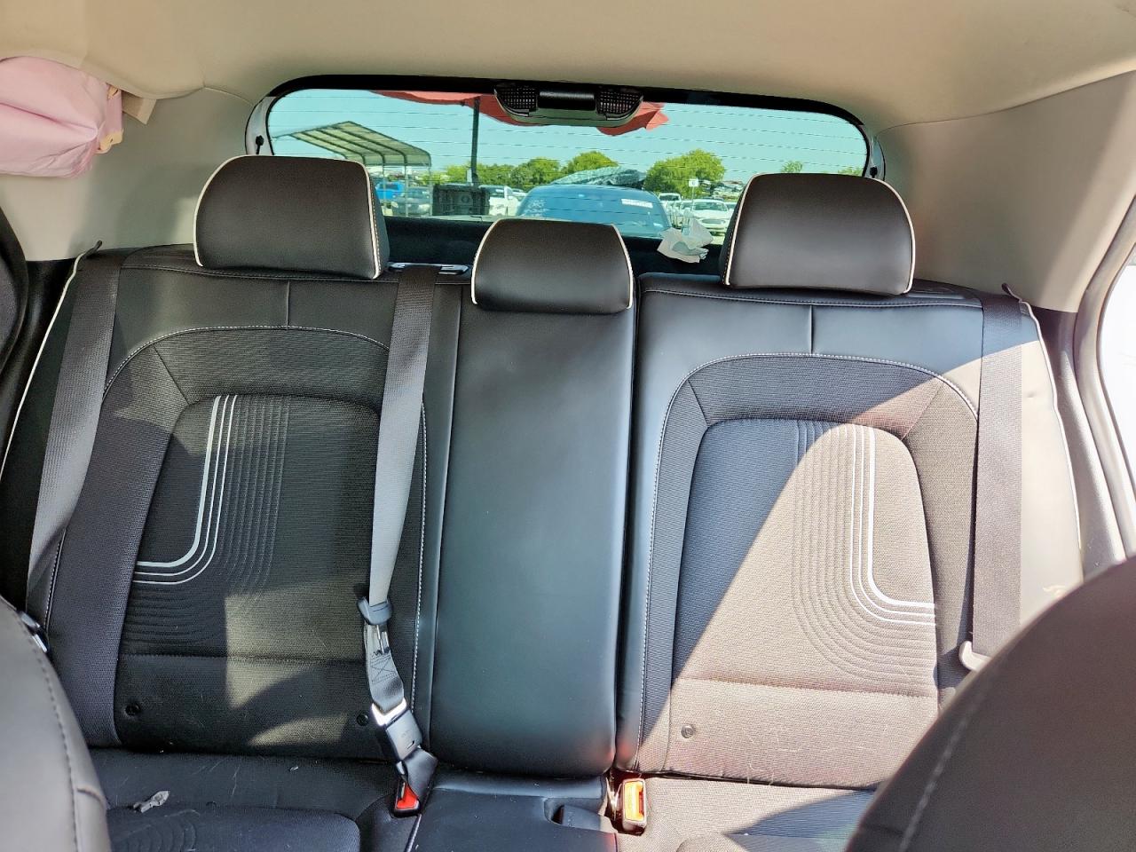 2022 Hyundai Venue Sel VIN: KMHRC8A38NU135535 Lot: 71615125