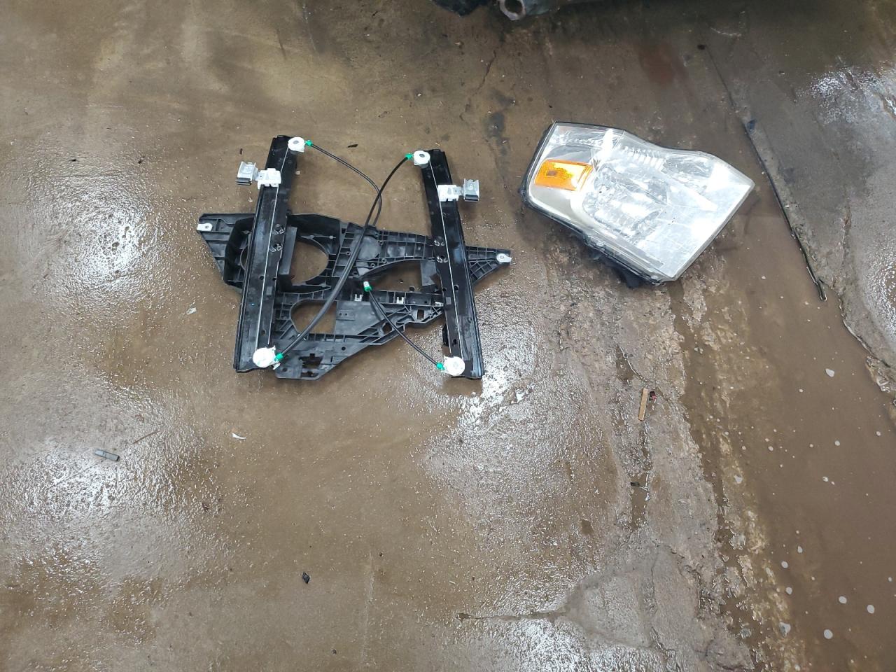 2011 Ford Expedition El Xlt VIN: 1FMJK1J57BEF35858 Lot: 80635355