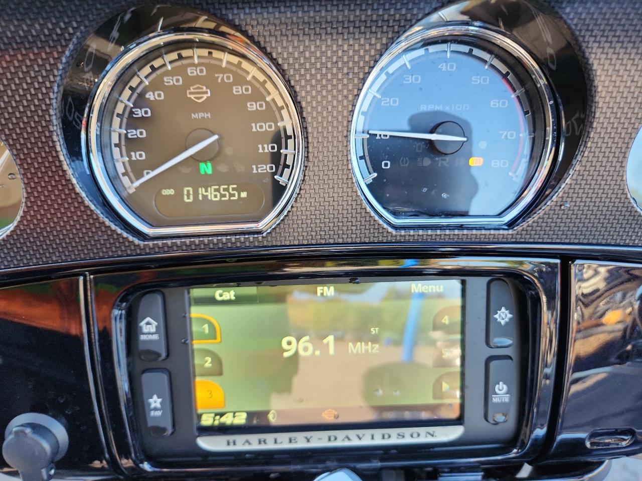 2016 Harley-Davidson Flhxse Cvo Street Glide VIN: 1HD1PXN14GB956038 Lot: 83980005