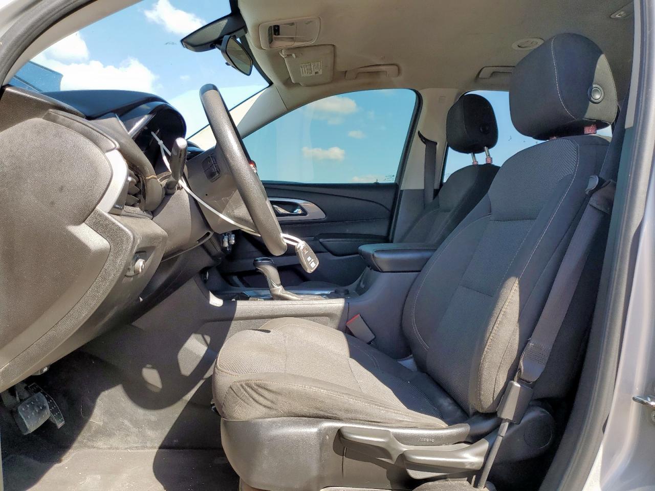 2018 Chevrolet Traverse Ls VIN: 1GNERFKW9JJ143404 Lot: 71166085