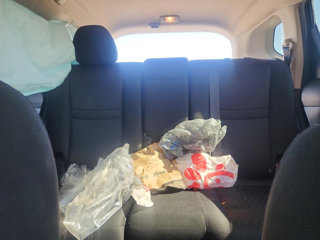 2018 Nissan Rogue S VIN: KNMAT2MTXJP613943 Lot: 72081855