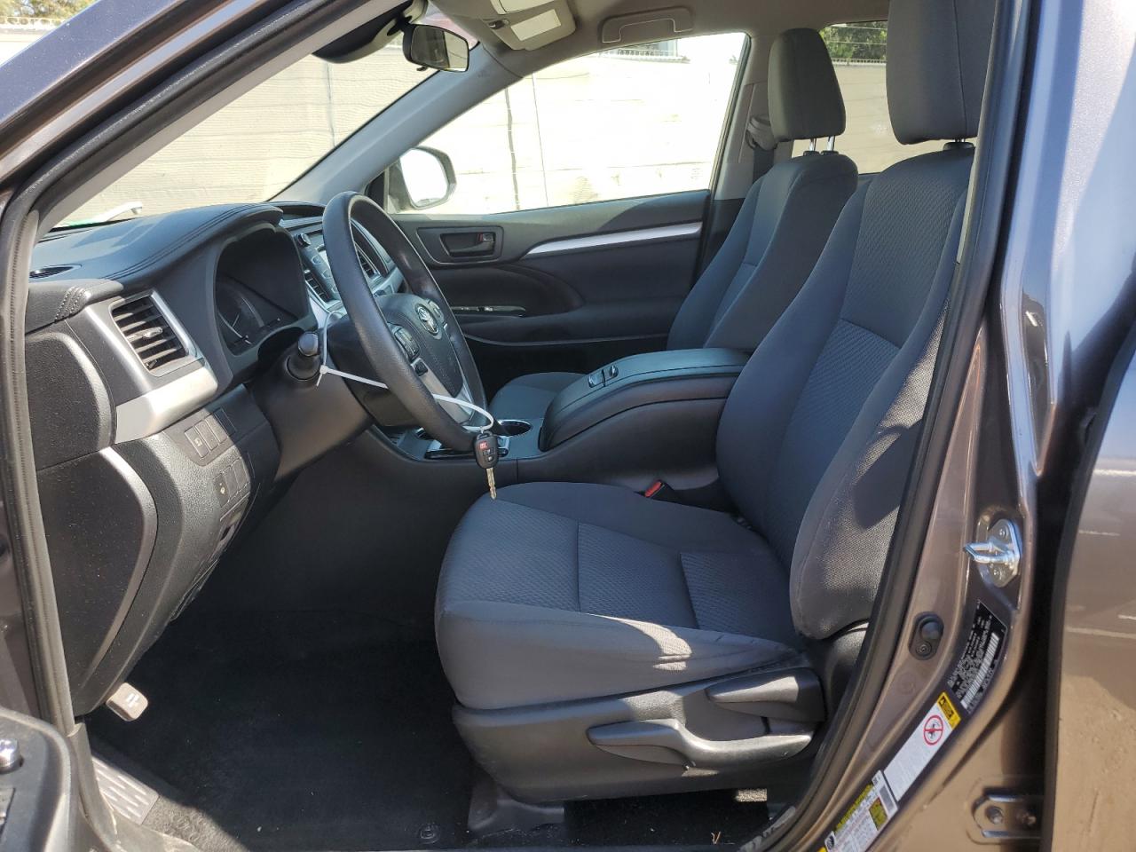 2019 Toyota Highlander Le VIN: 5TDZARFH3KS053877 Lot: 83978835