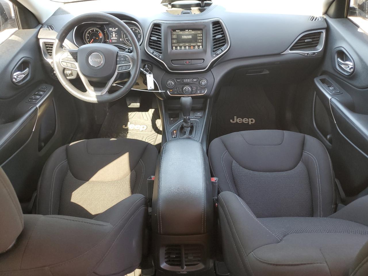 2019 Jeep Cherokee Latitude VIN: 1C4PJLCB3KD444320 Lot: 70730905