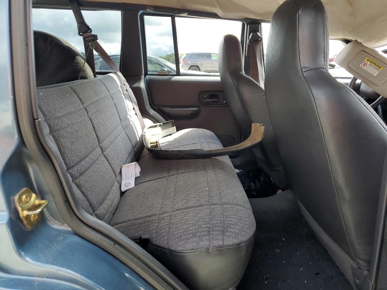 1999 Jeep Cherokee Sport VIN: 1J4FT68S7XL559672 Lot: 83984555