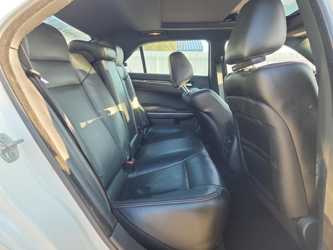 2022 Chrysler 300 S VIN: 2C3CCABGXNH135143 Lot: 80745945