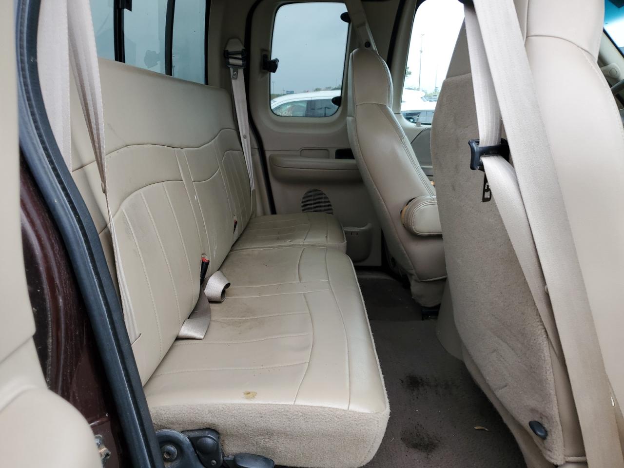 2000 Ford F150 VIN: 1FTRX18L2YNA84926 Lot: 81187235