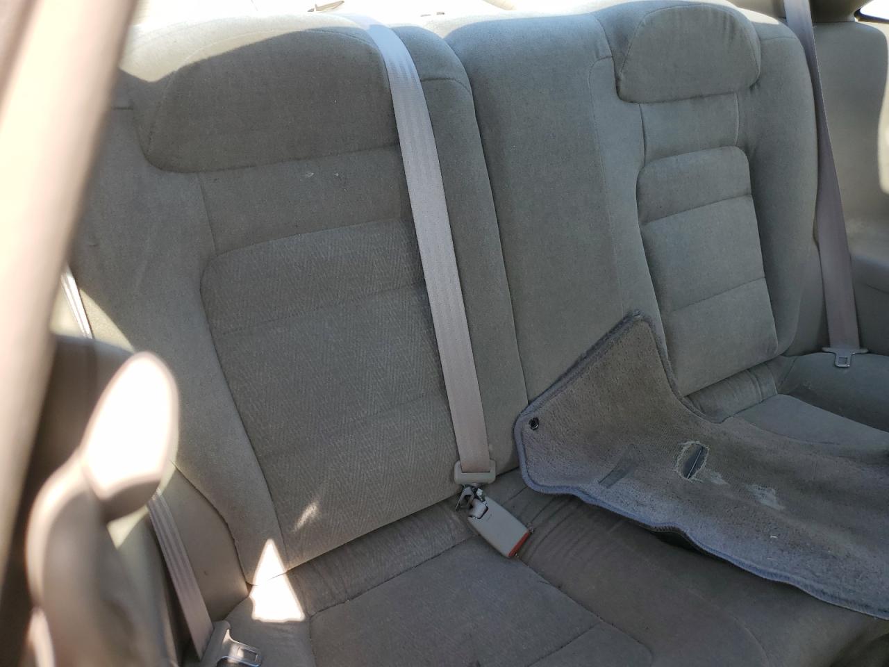 2000 Honda Accord Lx VIN: 1HGCG3245YA003851 Lot: 80248465