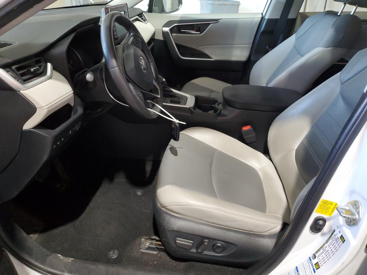 2020 Toyota Rav4 Xle Premium VIN: 2T3A1RFV7LW087694 Lot: 80234255