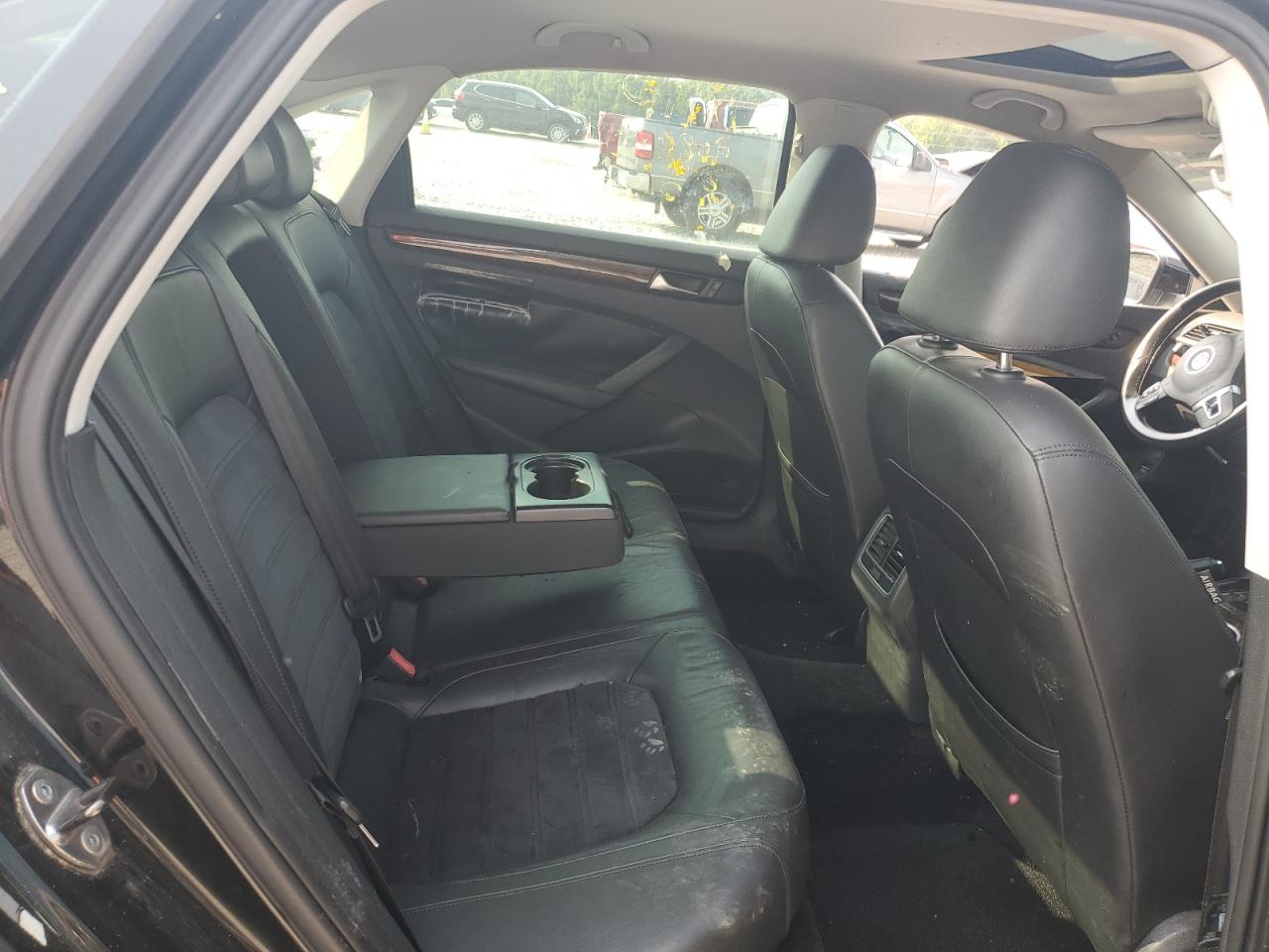 2013 Volkswagen Passat Sel VIN: 1VWCN7A32DC086848 Lot: 71840415