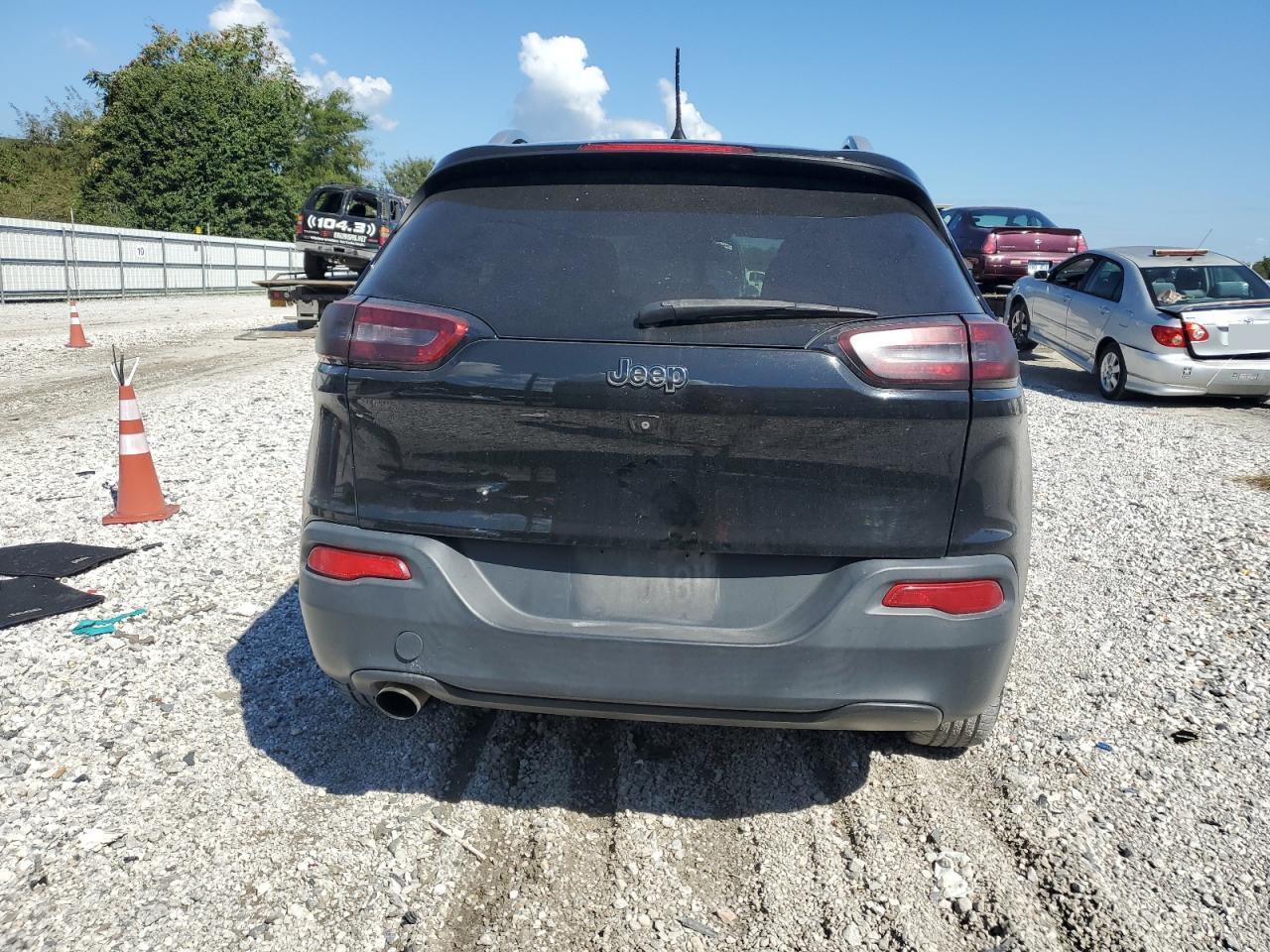 2018 Jeep Cherokee Latitude Plus VIN: 1C4PJLLB7JD533760 Lot: 84196715