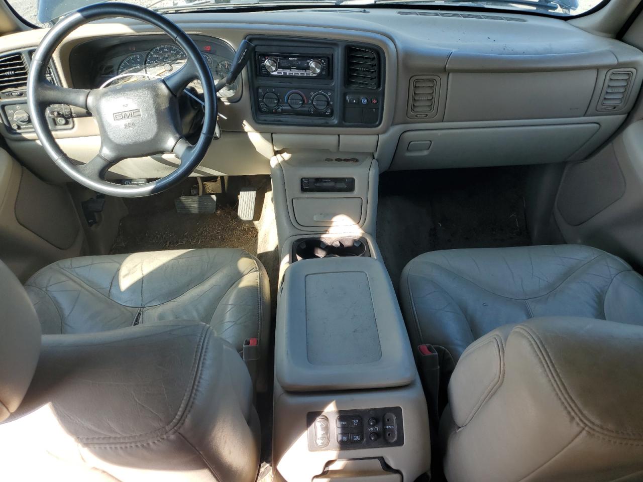 2001 GMC Yukon Xl K1500 VIN: 3GKFK16T41G247549 Lot: 81051355