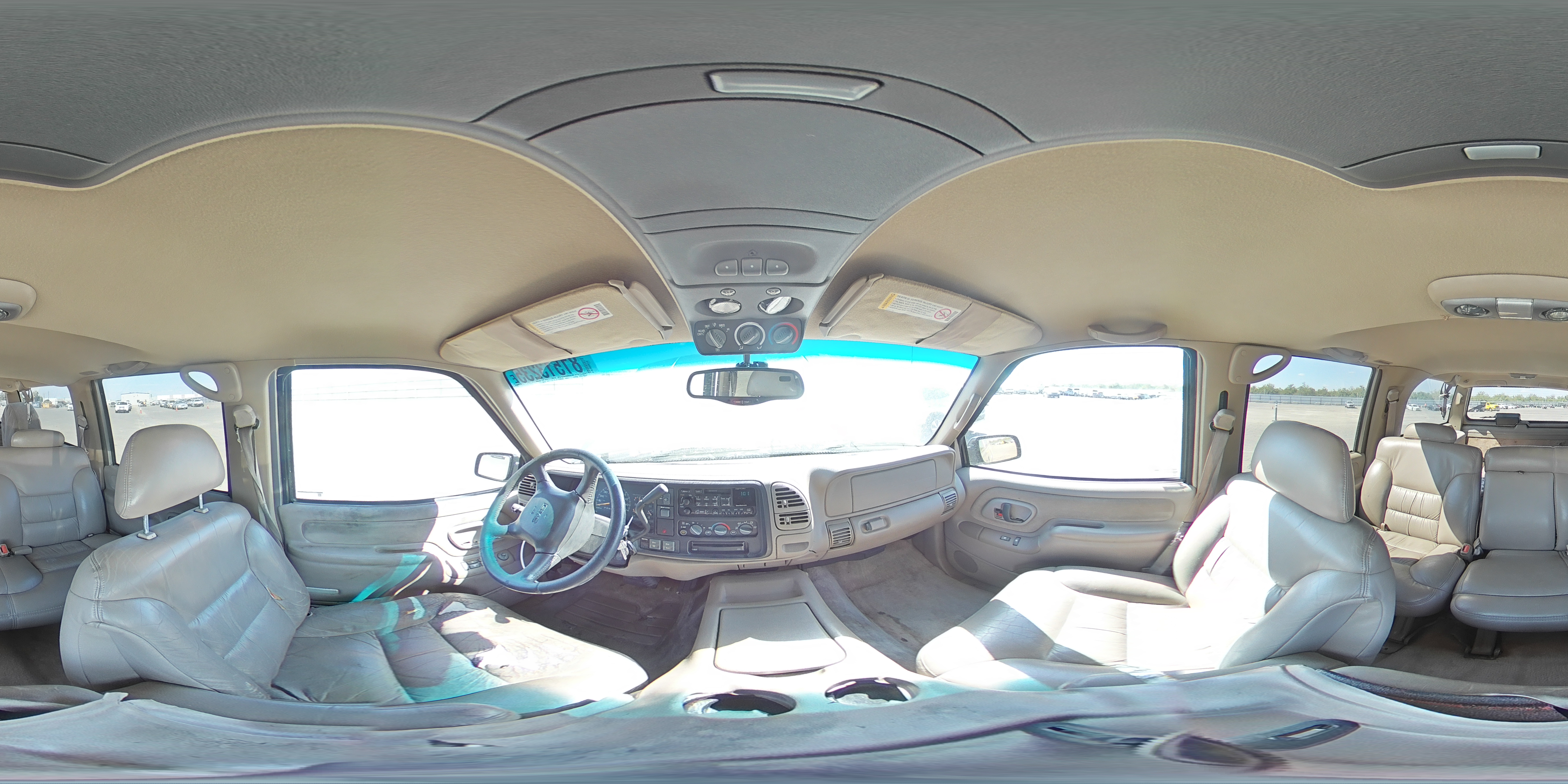 1999 GMC Suburban K2500 VIN: 1GKGK26J7XJ727553 Lot: 81513235