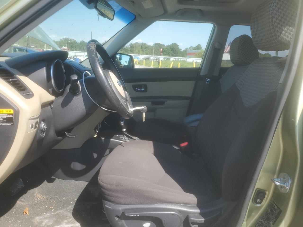 2012 Kia Soul + VIN: KNDJT2A66C7410100 Lot: 80994975