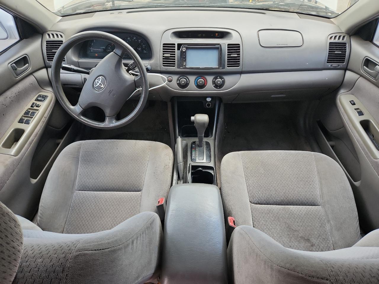 2004 Toyota Camry Le VIN: 4T1BE32K44U308552 Lot: 82118245