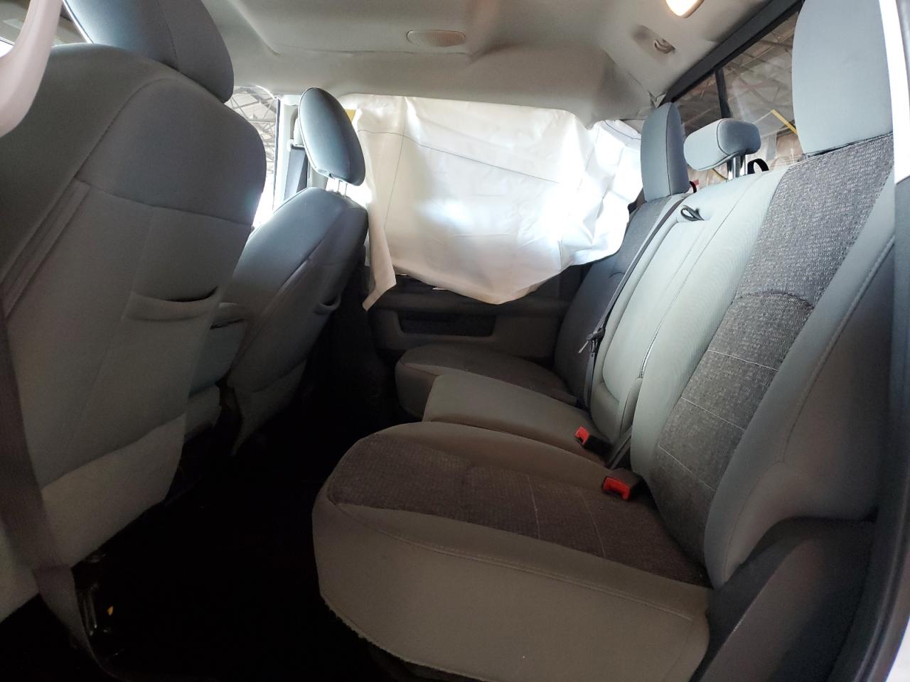 2017 Ram 1500 Slt VIN: 3C6RR7LT2HG593208 Lot: 80930115