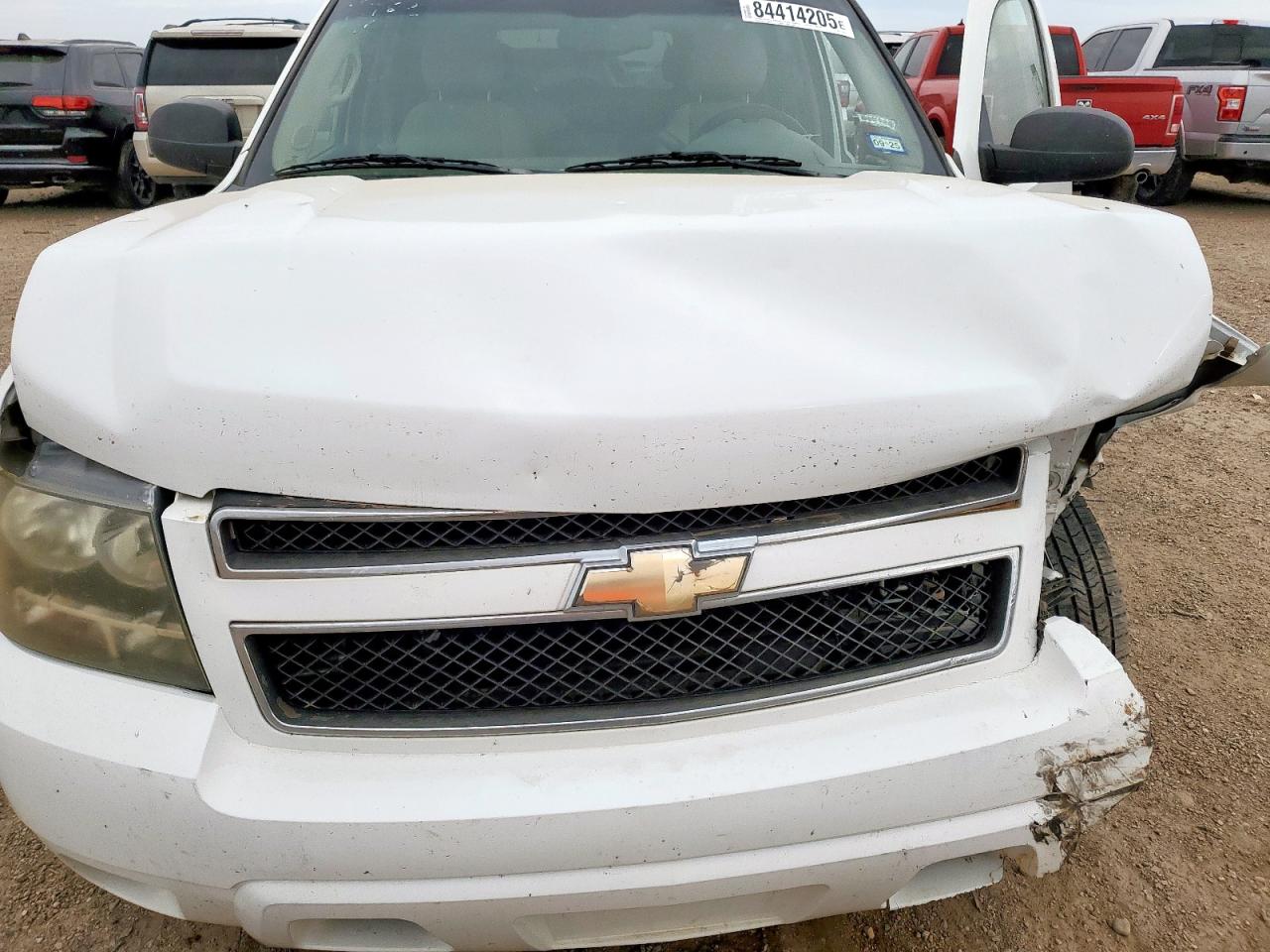 2009 Chevrolet Suburban C1500 Ls VIN: 1GNFC160X9R175399 Lot: 84414205