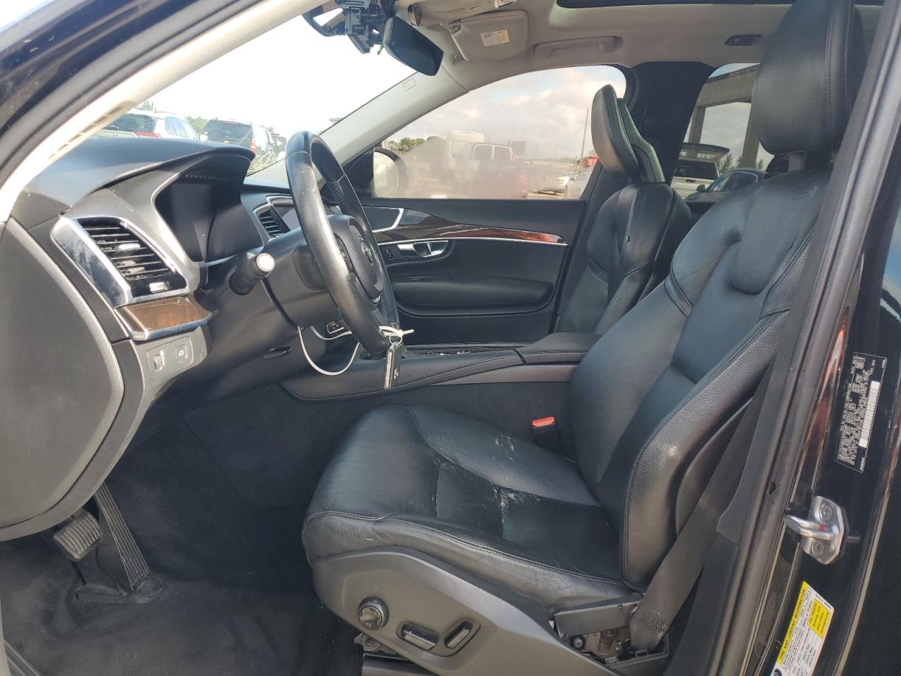 2016 Volvo Xc90 T6 VIN: YV4A22PK1G1025296 Lot: 80367735