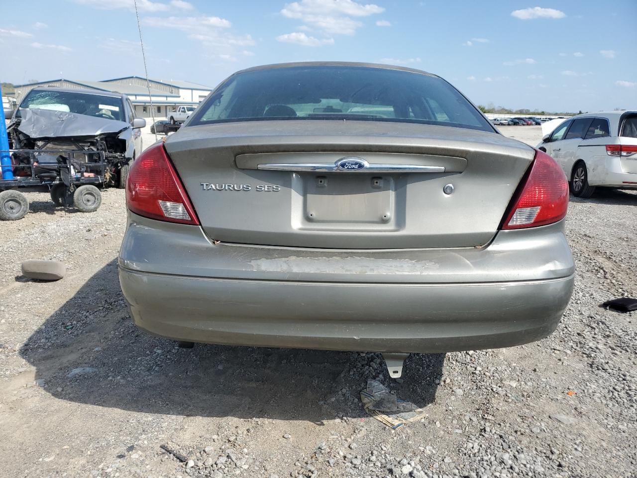 2005 Ford Taurus VIN: 1FAFP55243A219299 Lot: 81901315