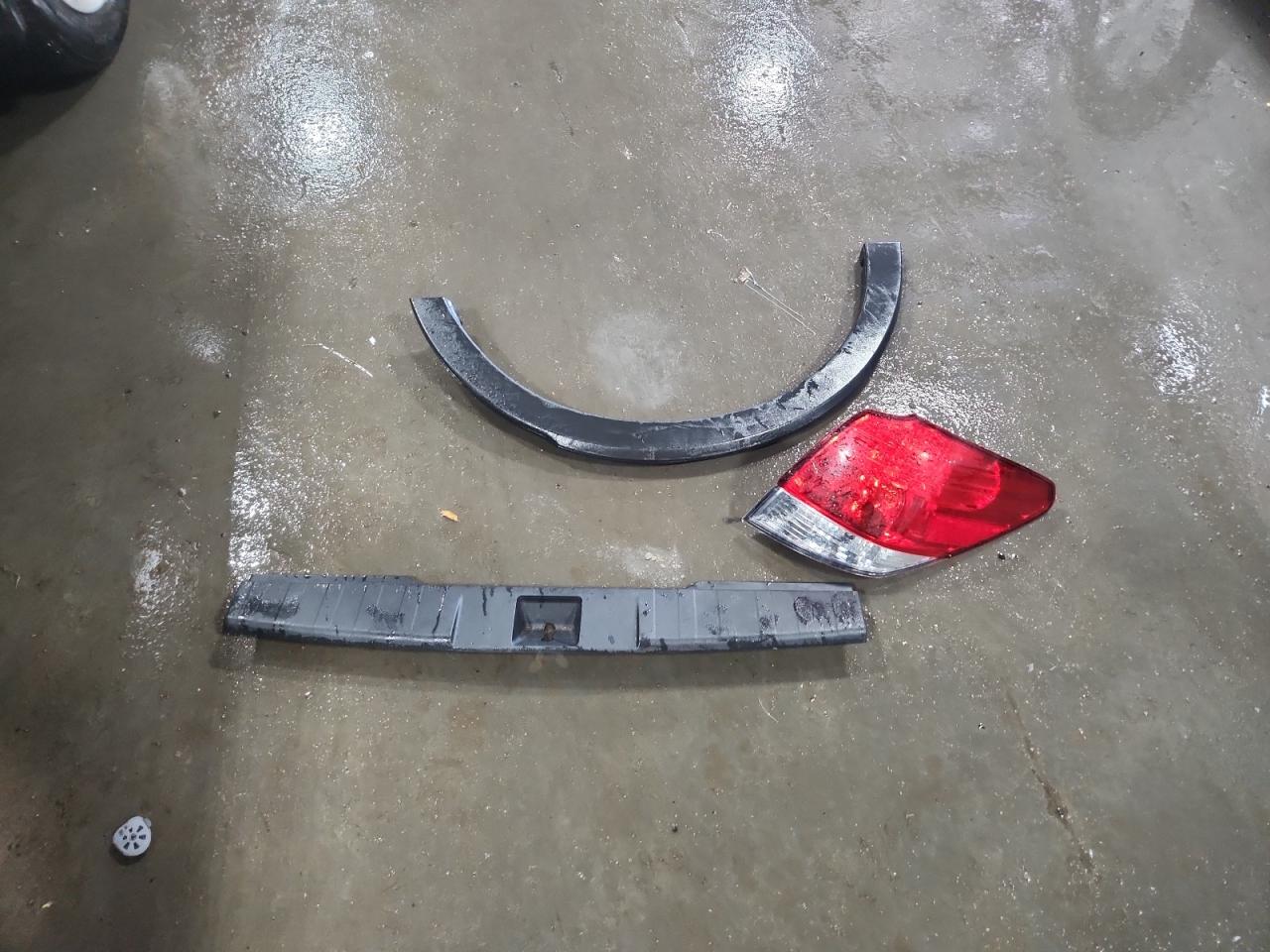 2013 Subaru Outback 2.5I Premium VIN: 4S4BRCCC3D1230052 Lot: 80618895