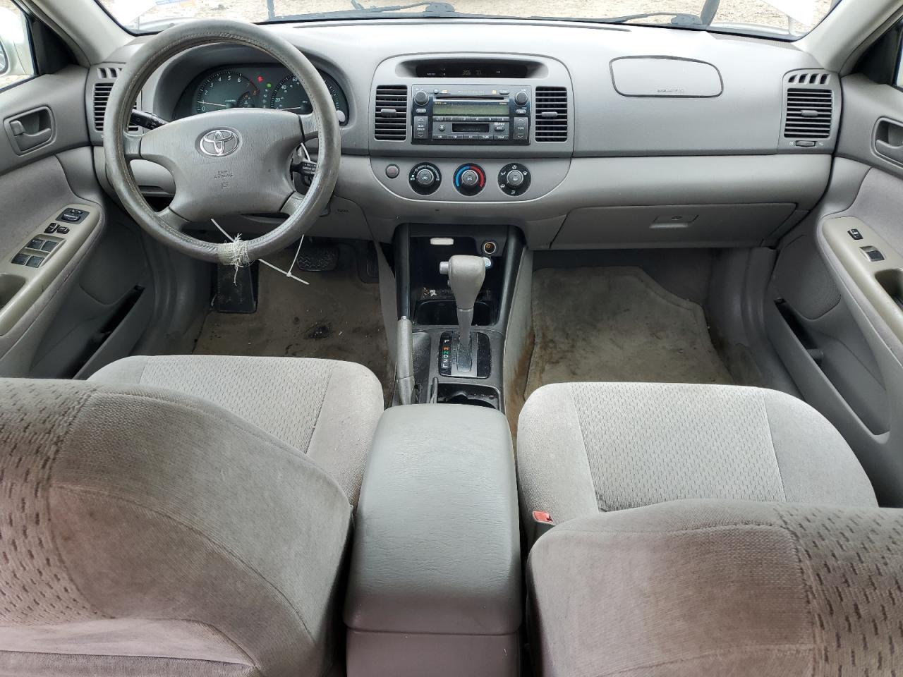 2003 Toyota Camry Le VIN: 4T1BE32K83U681852 Lot: 81707835