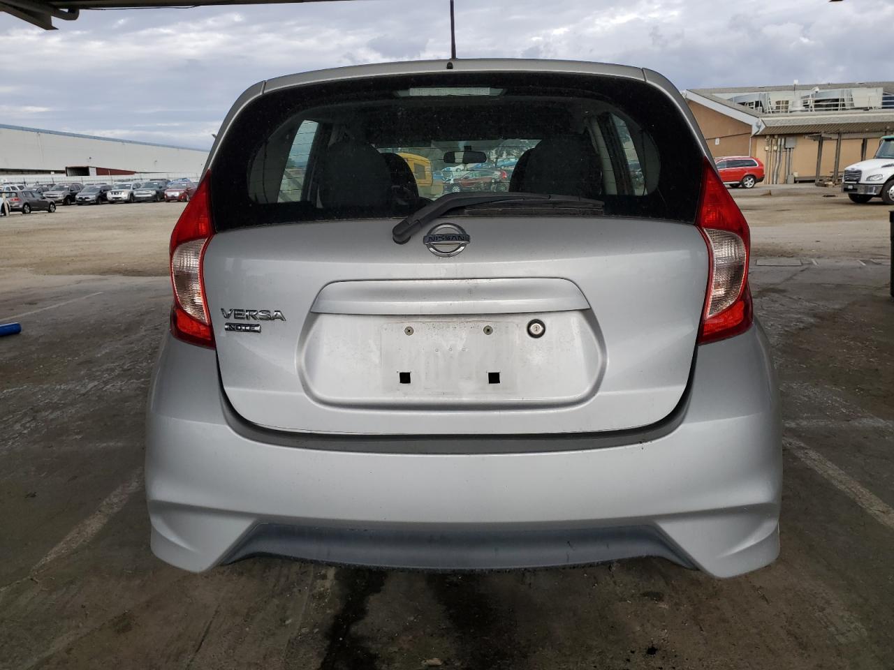 2018 Nissan Versa Note S VIN: 3N1CE2CP4JL356381 Lot: 81973205