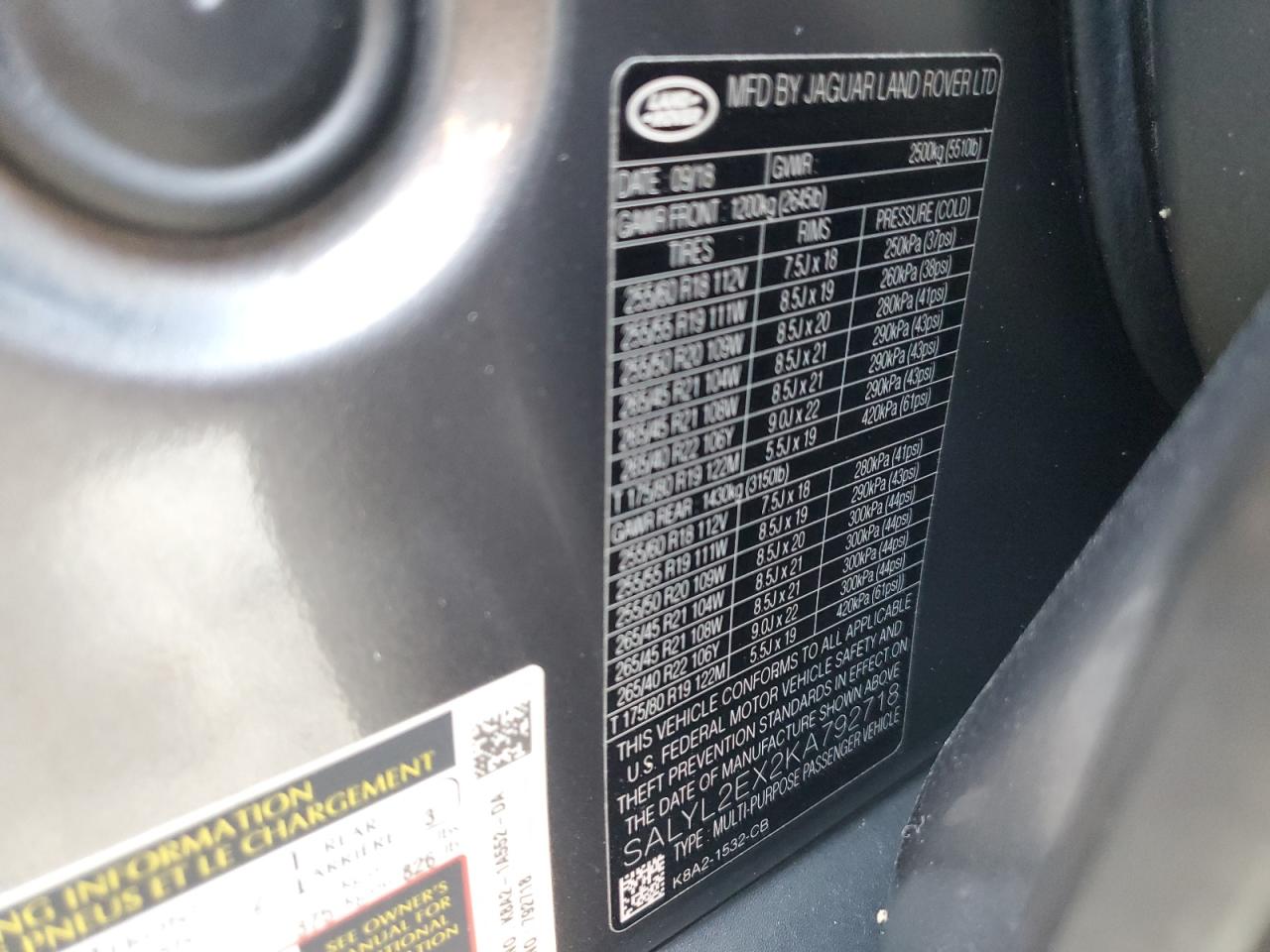 2019 Land Rover Range Rover Velar R-Dynamic Se VIN: SALYL2EX2KA792718 Lot: 84700175