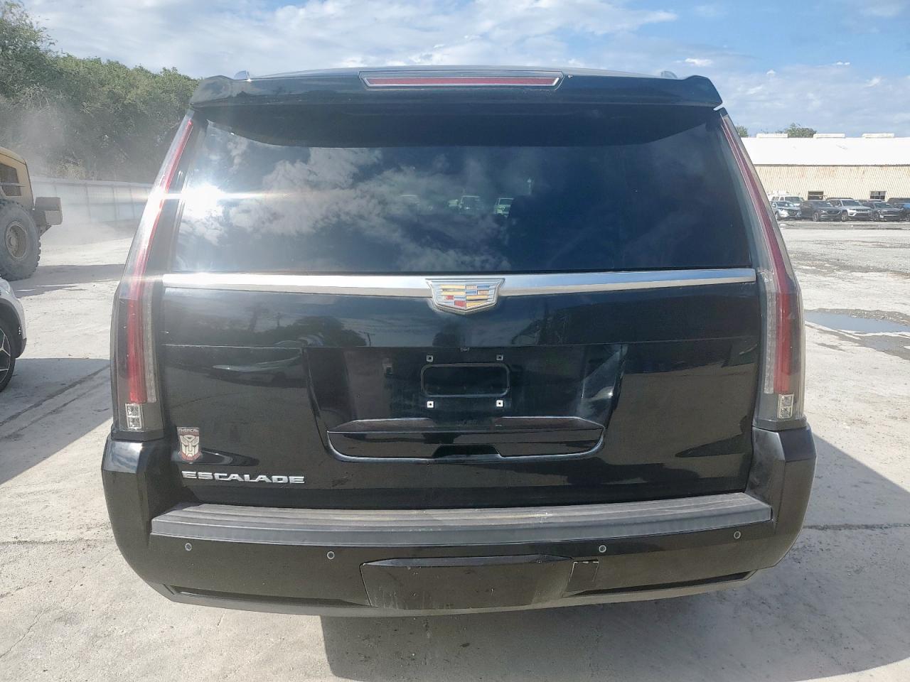 2015 Cadillac Escalade Luxury VIN: 1GYS3MKJ2FR527095 Lot: 84441465