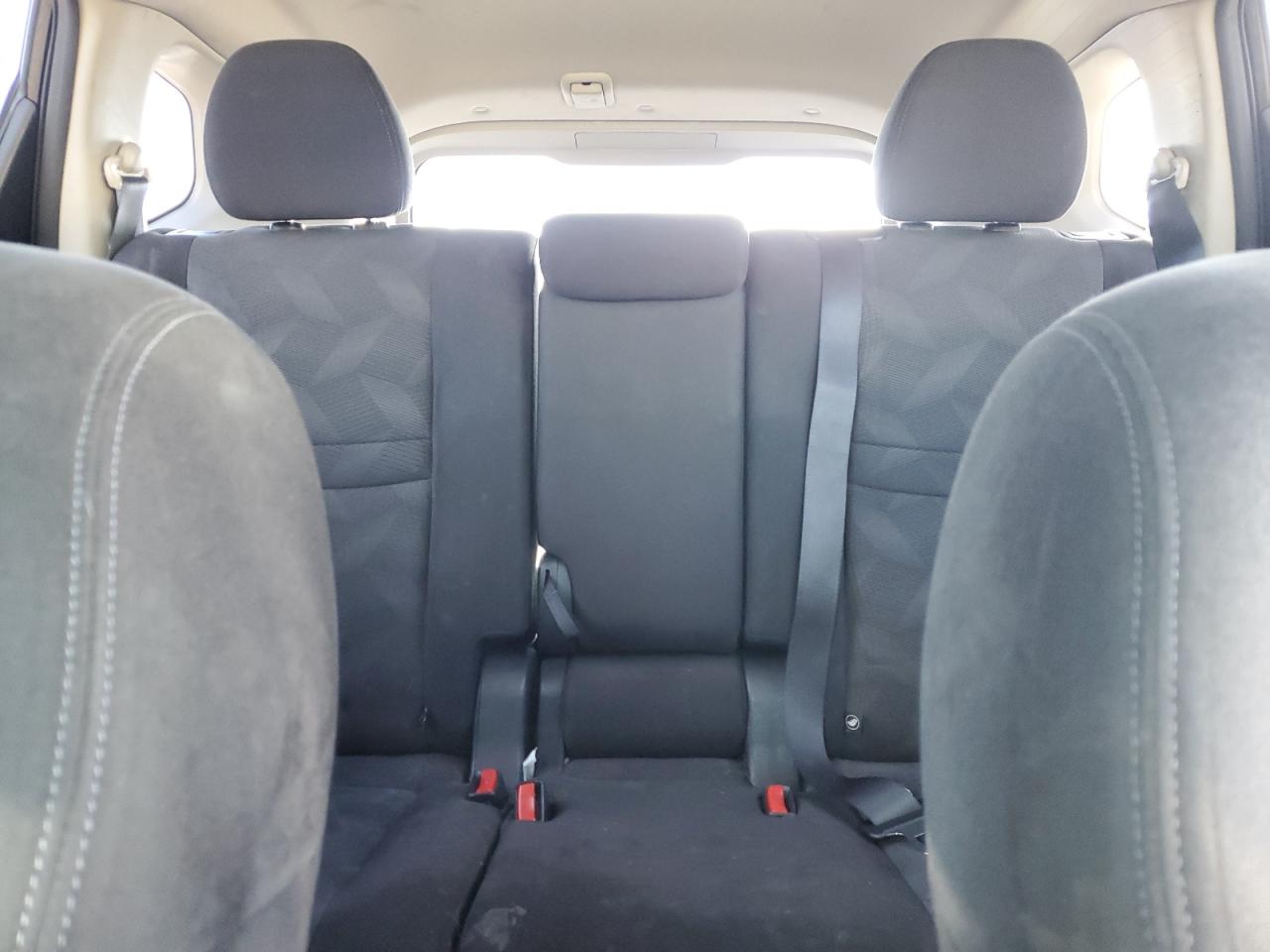 2015 Nissan Rogue S VIN: KNMAT2MV5FP522054 Lot: 84639165