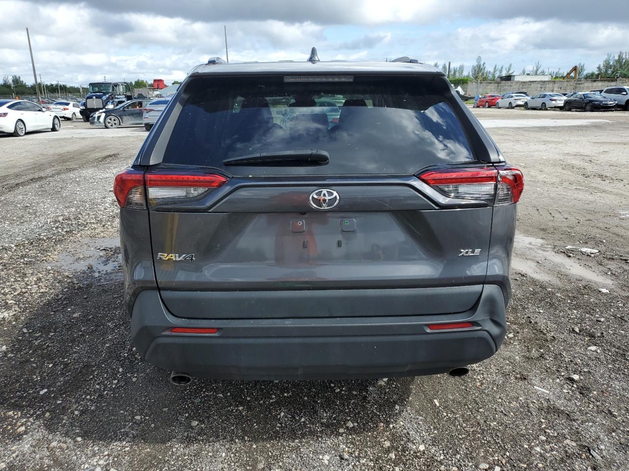 2021 Toyota Rav4 Xle Premium VIN: 2T3C1RFV3MC171037 Lot: 80519775