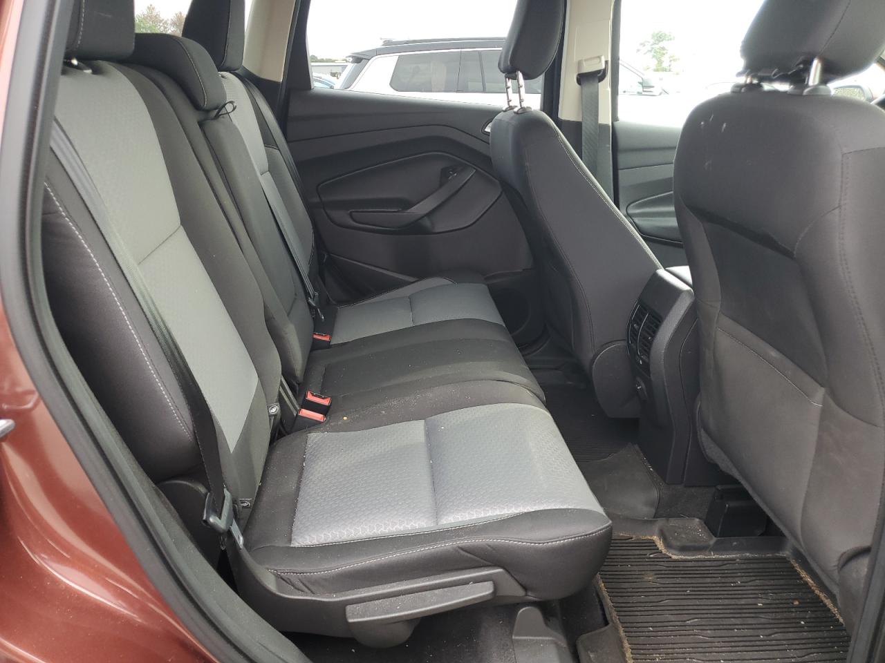 2018 Ford Escape Se VIN: 1FMCU9GD1JUB19387 Lot: 82076635