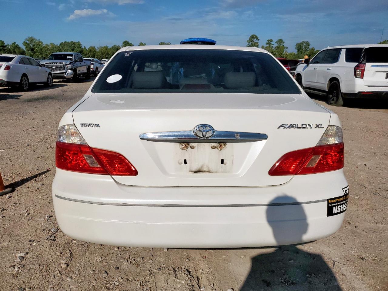 2004 Toyota Avalon Xl VIN: 4T1BF28B44U363727 Lot: 81689375