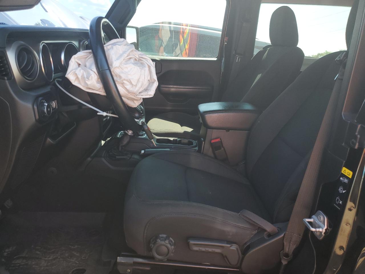2020 Jeep Wrangler Sport VIN: 1C4GJXAN0LW196196 Lot: 71108495