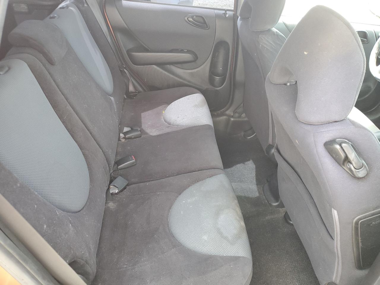 2007 Honda Fit S VIN: JHMGD38687S033810 Lot: 82145765