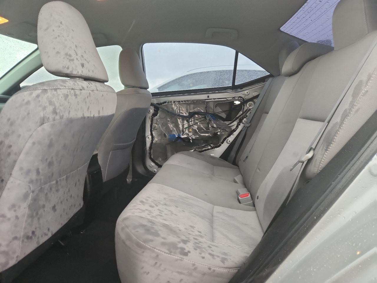 2014 Toyota Corolla L VIN: 5YFBURHE2EP094462 Lot: 84215175