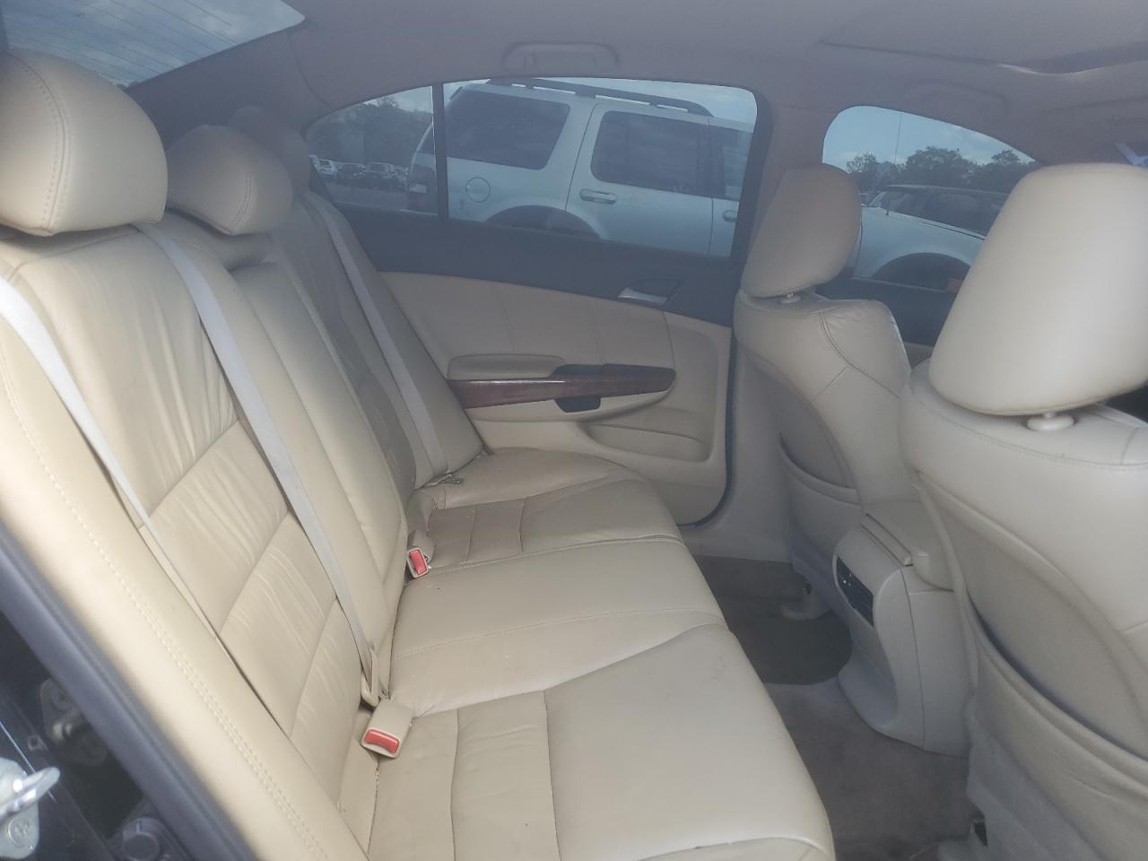 2011 Honda Accord Exl VIN: 1HGCP3F82BA029070 Lot: 81588915