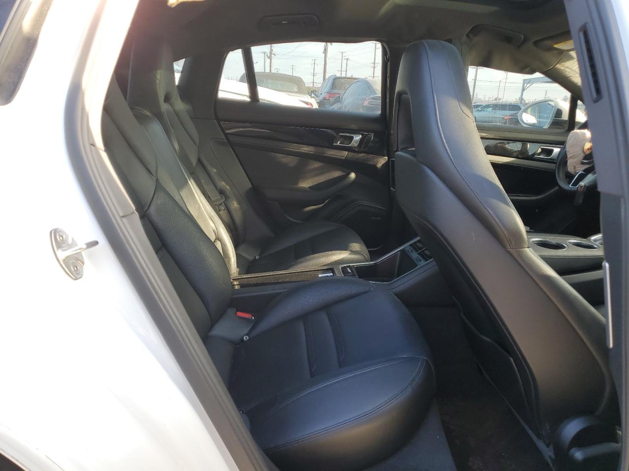 2017 Porsche Panamera 2 VIN: WP0AA2A73HL103786 Lot: 84029925